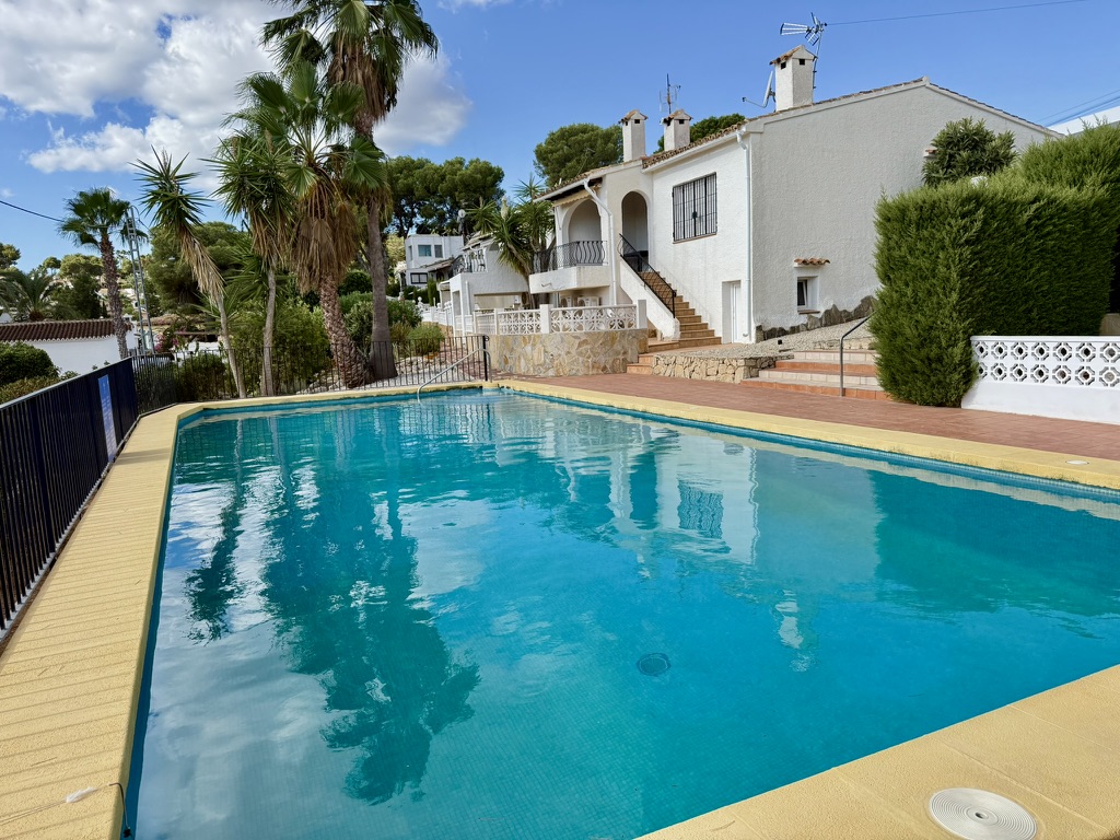Bungalow en venta de 3 habitaciones en Teulada, Alicante