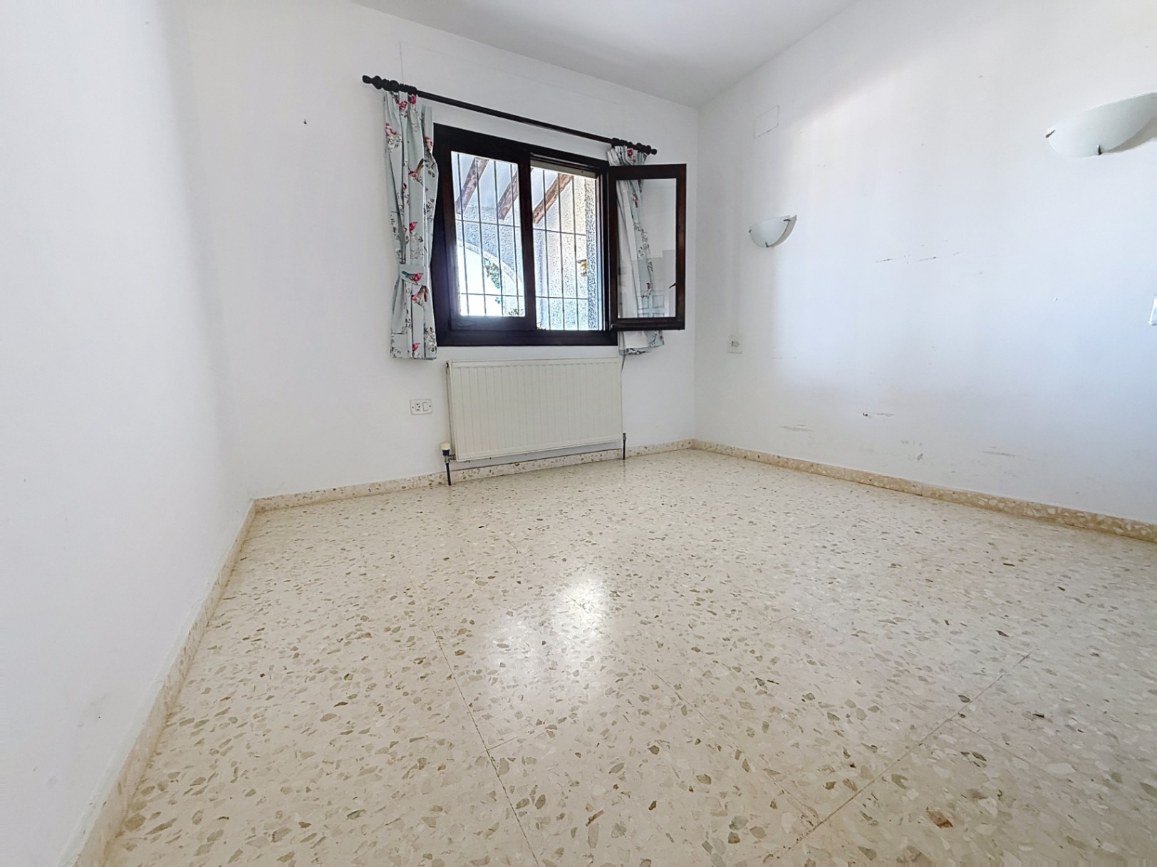 Bungalow en venta de 3 habitaciones en Teulada, Alicante