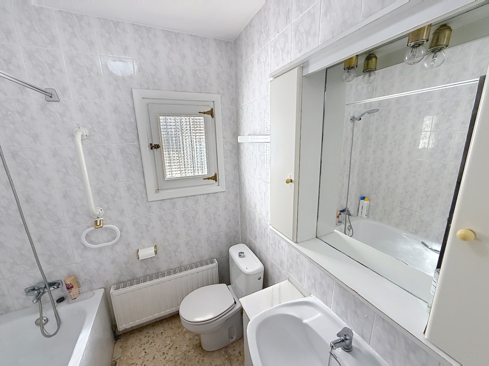 Bungalow en venta de 3 habitaciones en Teulada, Alicante
