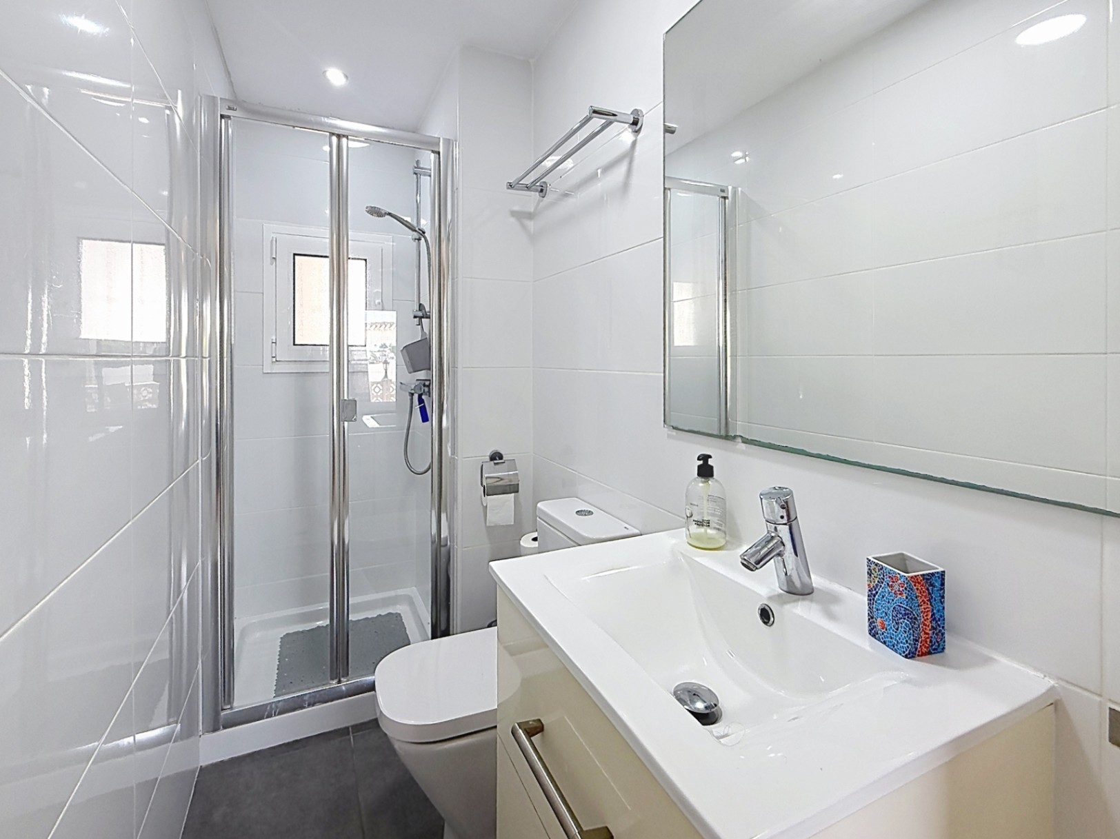 Villa de 4 dormitorios reformada con piscina privada y cocina exterior, Moraira