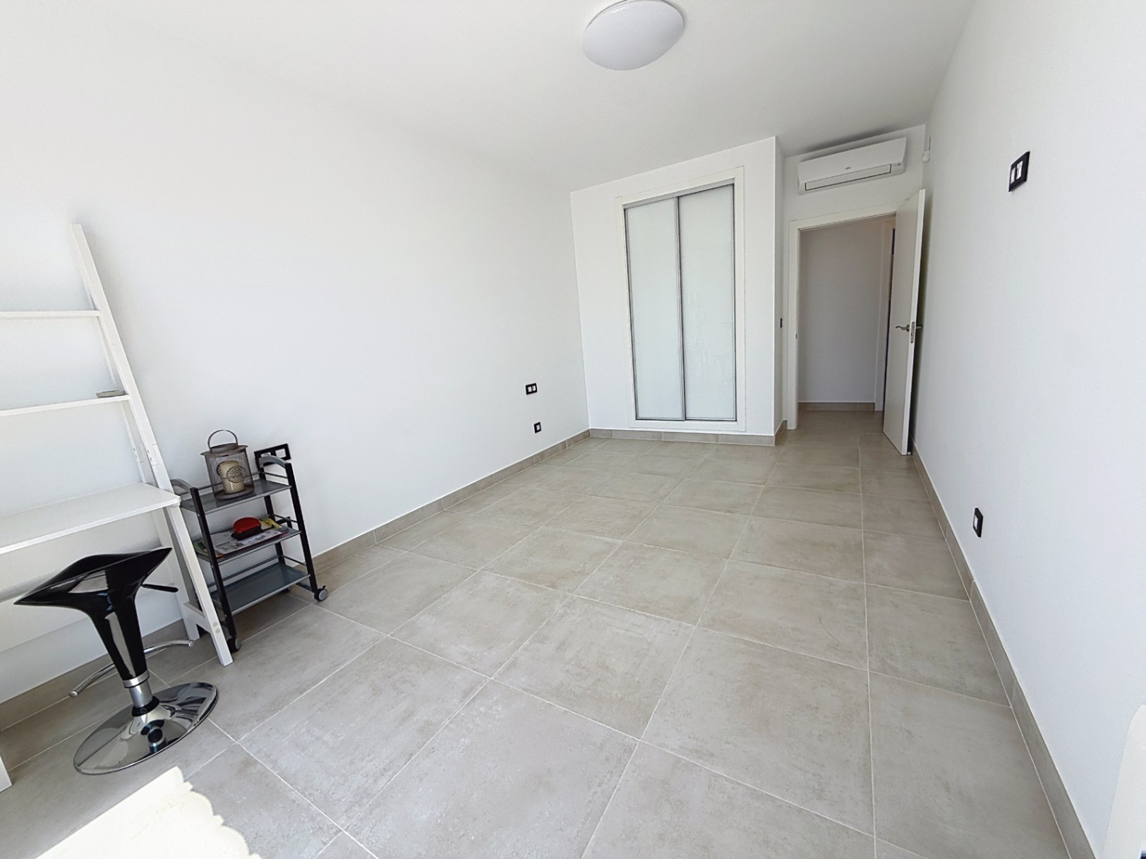 Preciosa villa de 3 habitaciones con vistas al mar y piscina climatizada, Moraira