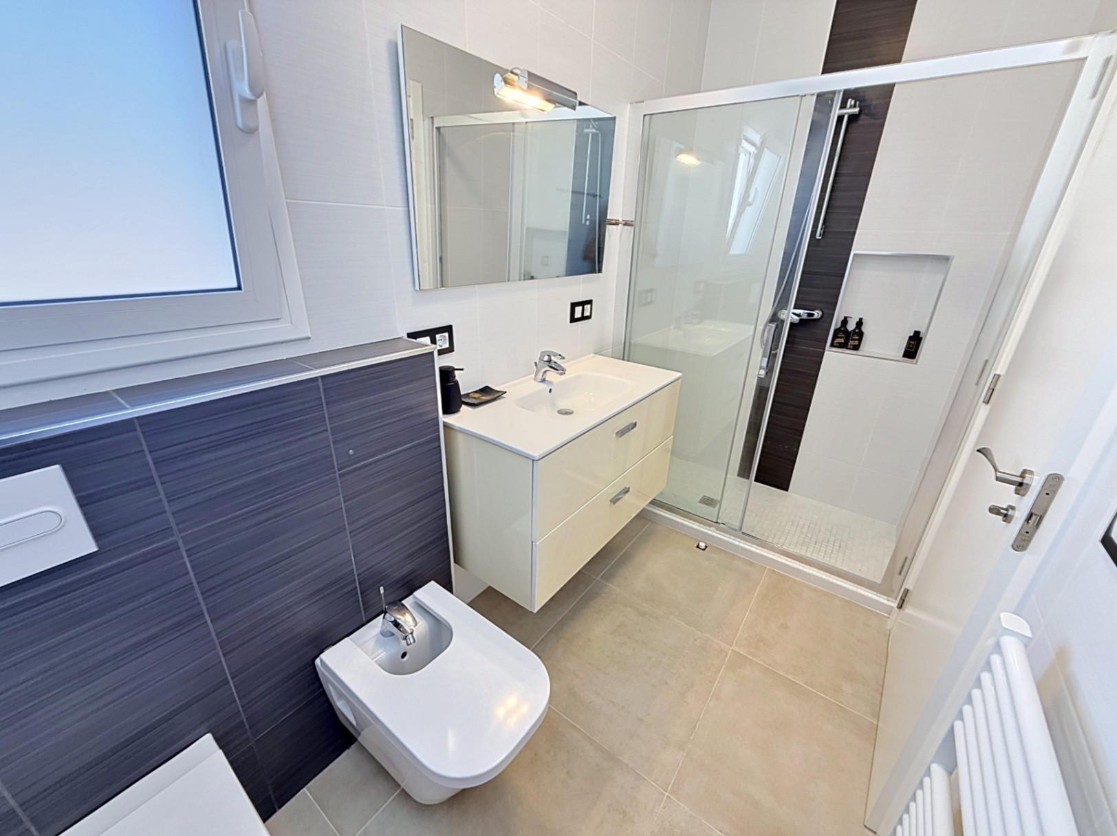 Preciosa villa de 3 habitaciones con vistas al mar y piscina climatizada, Moraira