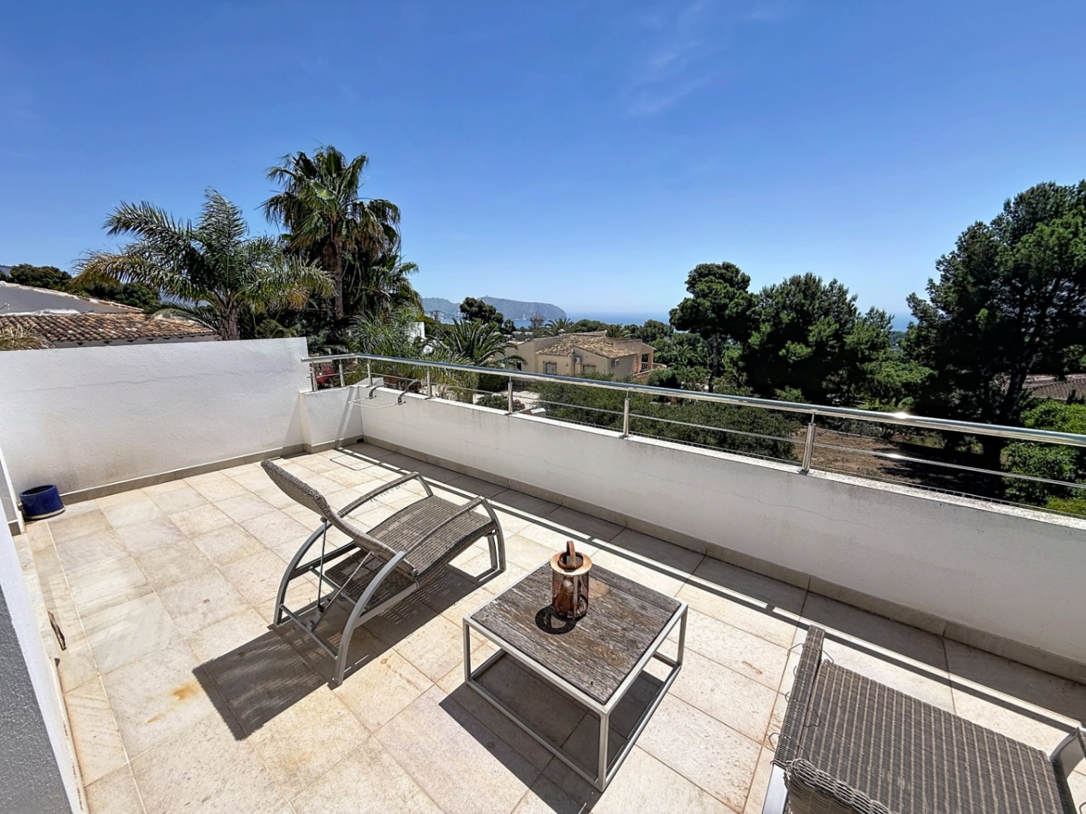 Preciosa villa de 3 habitaciones con vistas al mar y piscina climatizada, Moraira