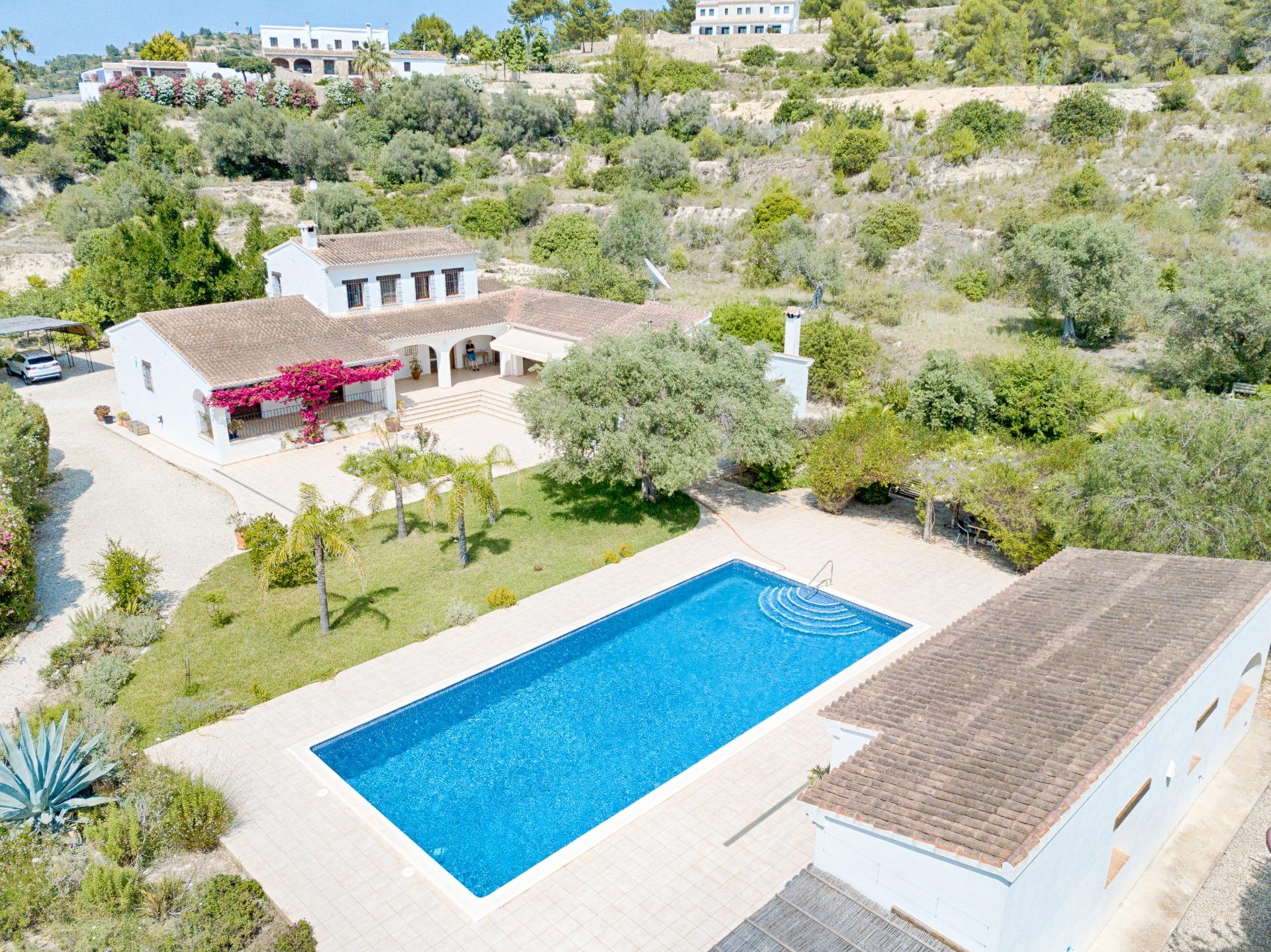 FANTASTIC FINCA WITH BEAUTIFUL VIEWS AND TRANQUILITY IN BENISSA